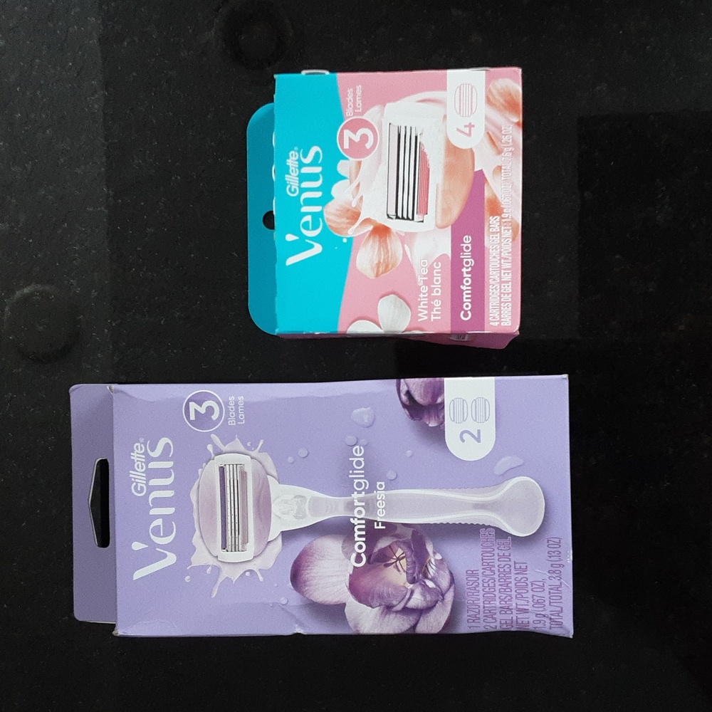 Gillette Venus razor and cartridge refills